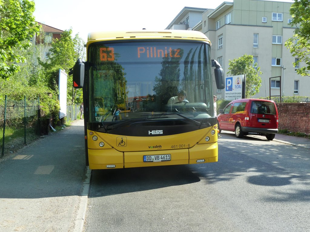 Hier ist der Hess Hybrid Bus auf der 63 an der Endhaltestelle Löbtau zu sehen. 24.04.2011