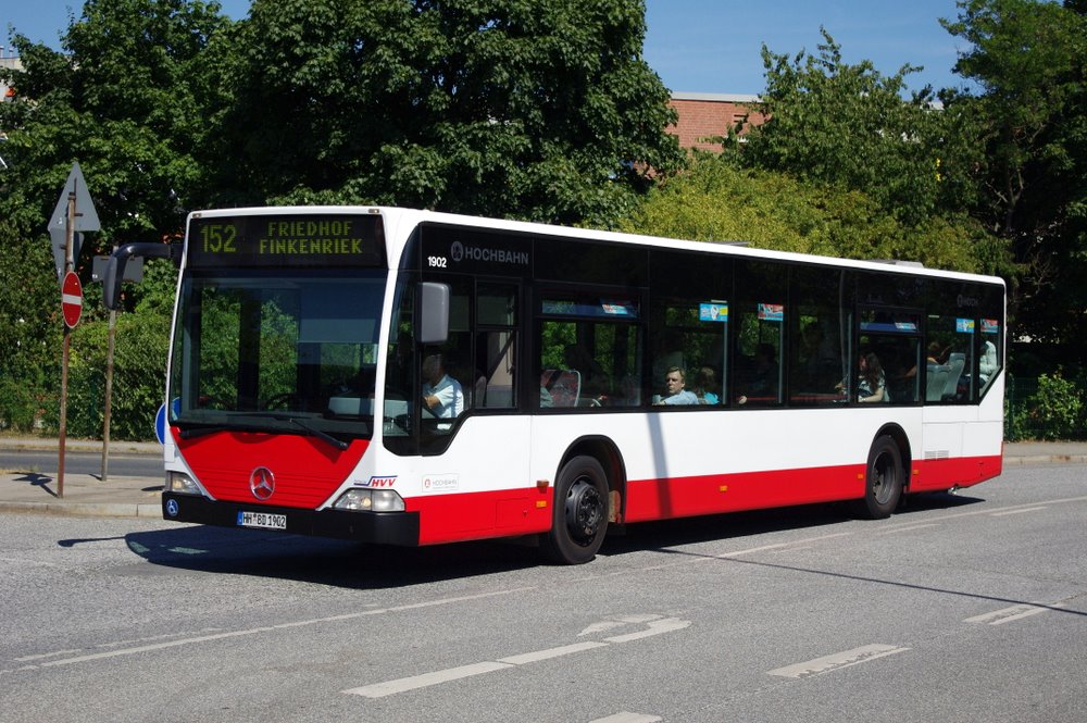 Hochbahn 1902 am 19.Juli 2010 an der Haltestelle S Wilhelmsburg
