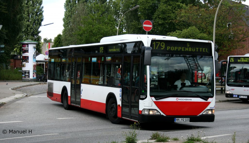 Hochbahn 2237 (HH YQ 105).
Aufgenommen in Alsterdorf, 21.8.2010.