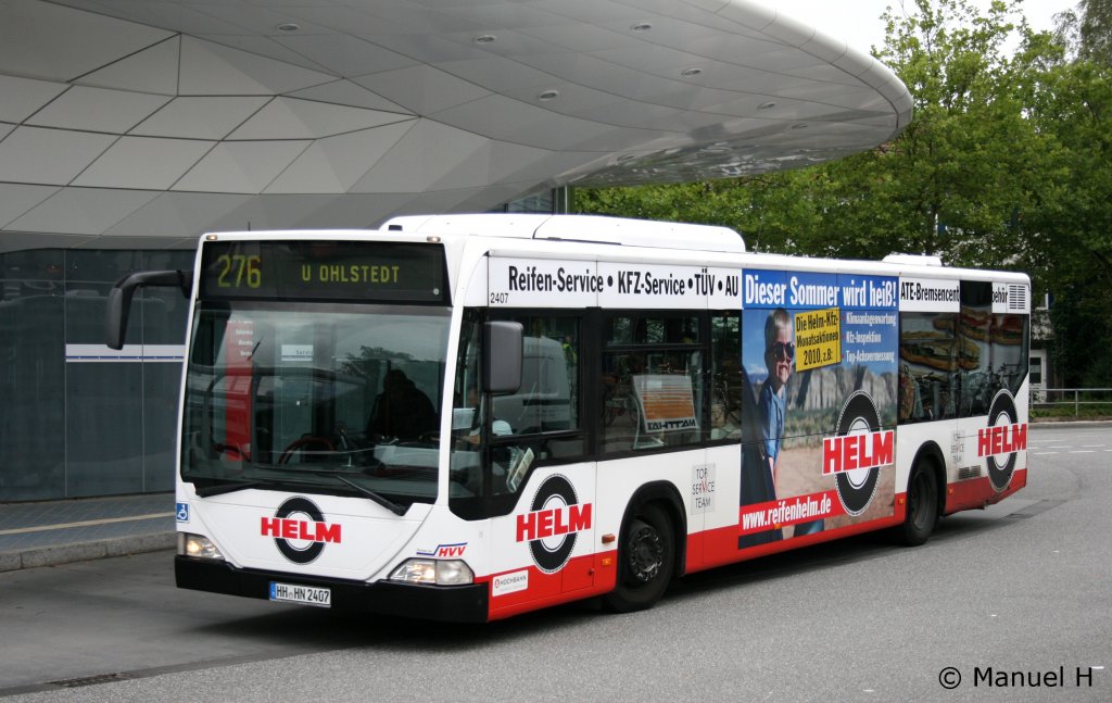 Hochbahn 2407 (HH HN 2407) mit Werbung fr Reifen Helm.
Aufgenommen am ZOB Poppenbttel, 2.9.2010.