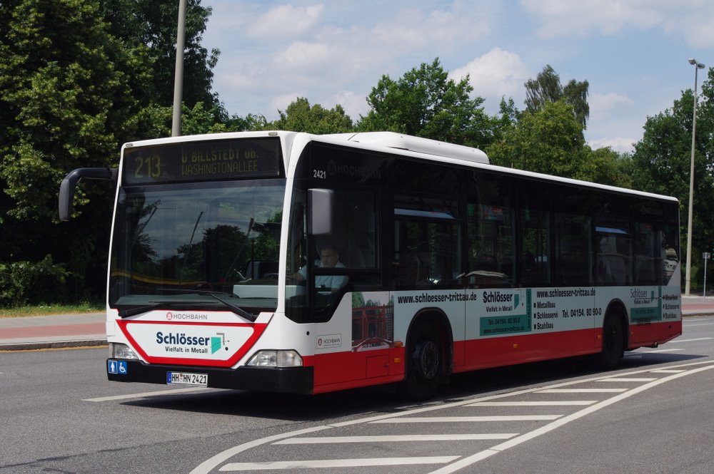 Hochbahn 2421 am 13.Juli 2010 in Barmbek