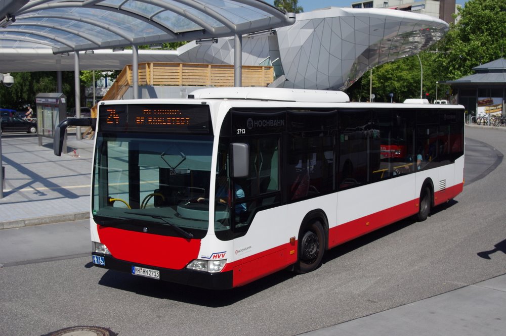 Hochbahn 2713 am 16.Juli 2010 auf der Busanlage Poppenbttel 
