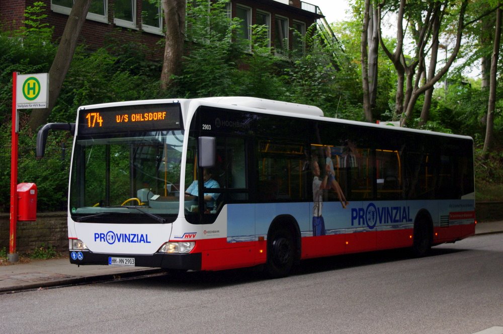 Hochbahn 2903(B-Wagen) am 17.Juli 2010 am U Bf. Volksdorf

