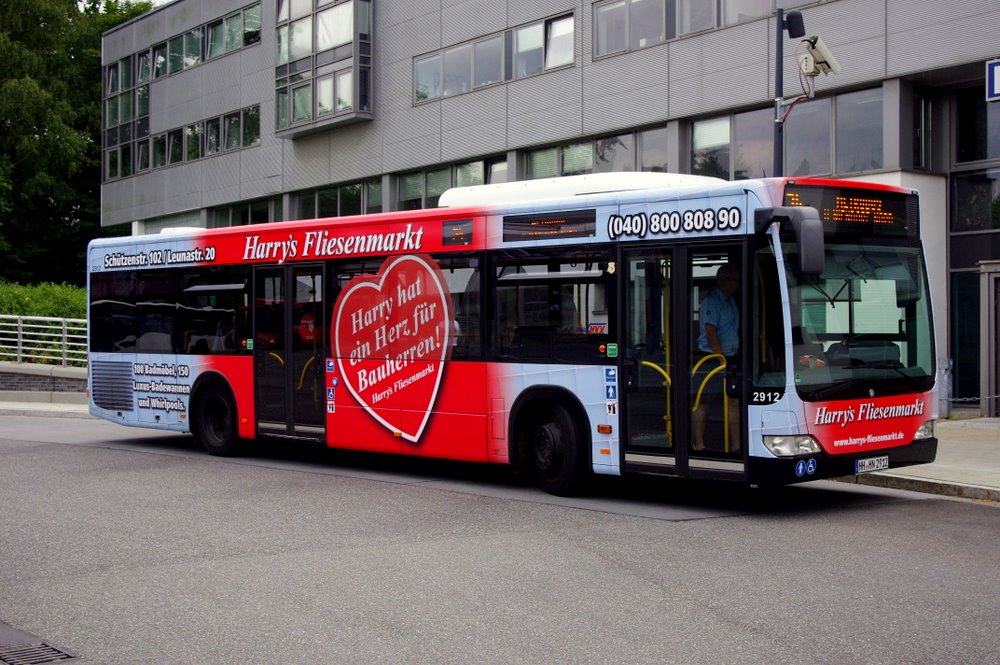 Hochbahn 2912 am 17.Juli 2010 auf der Busanlage Poppenbttel

