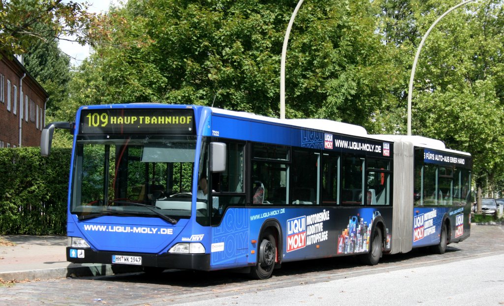 Hochbahn 7222 (HH WK 1947) macht Werbung fr Liqui Moly.
Aufgenommen in Alsterdorf, 21.8.2010.