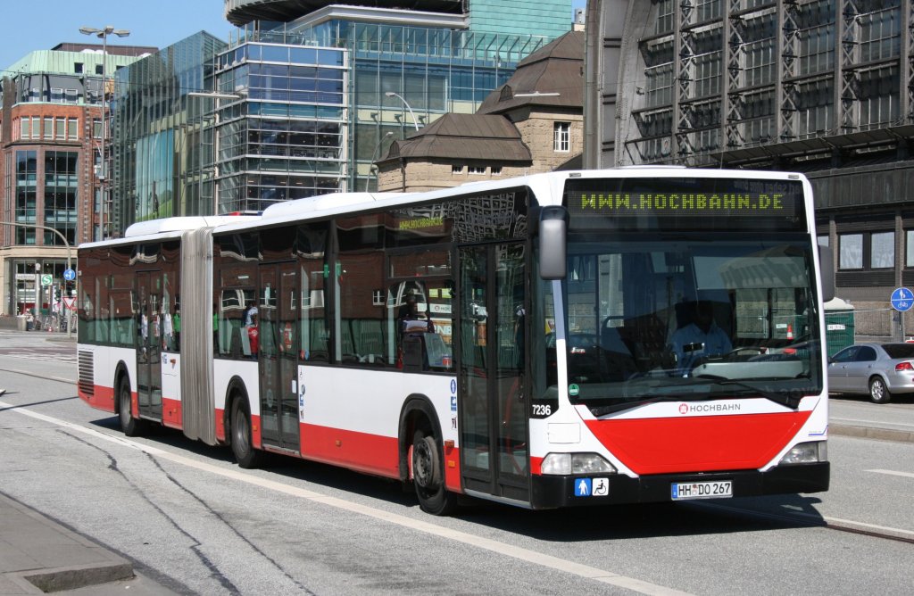 Hochbahn 7236 (HH DO 267).
Hamburg HBF, 17.6.2010.