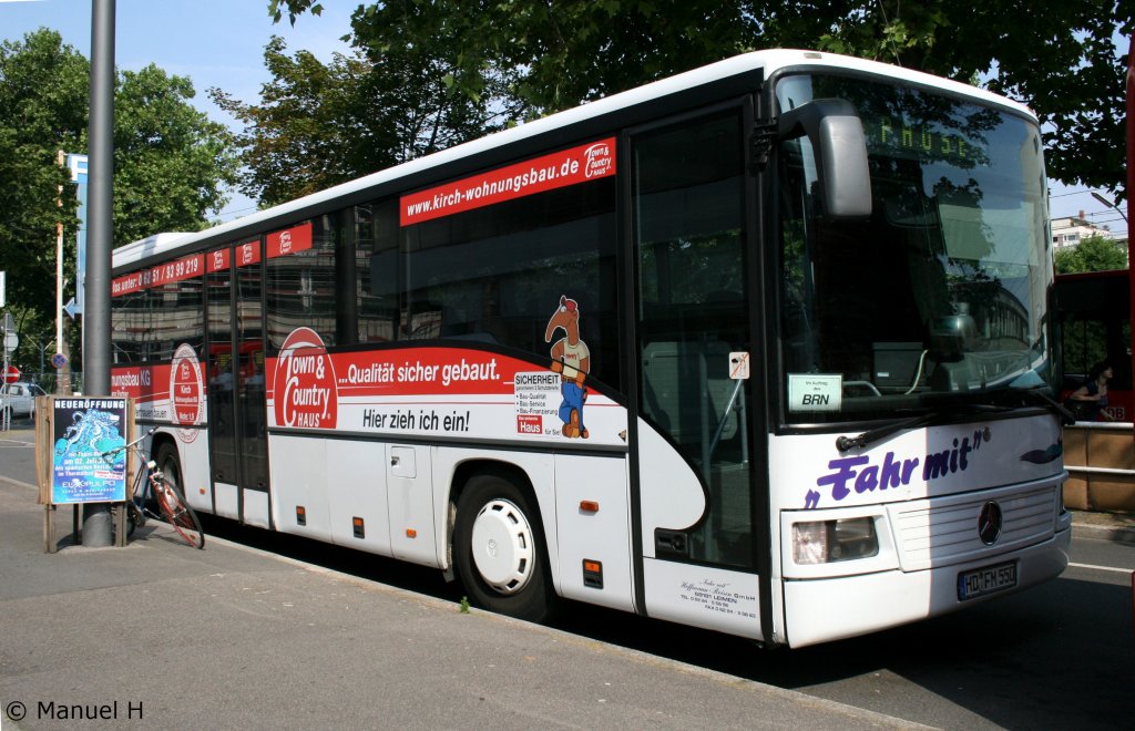 Hoffmann Reisen (HD FM 550) fhrt im Auftrag von BRN.
Der Bus wirbt fr Town and Country House.
Heidelberg Kurfrsten Anlage, 30.6.2010.