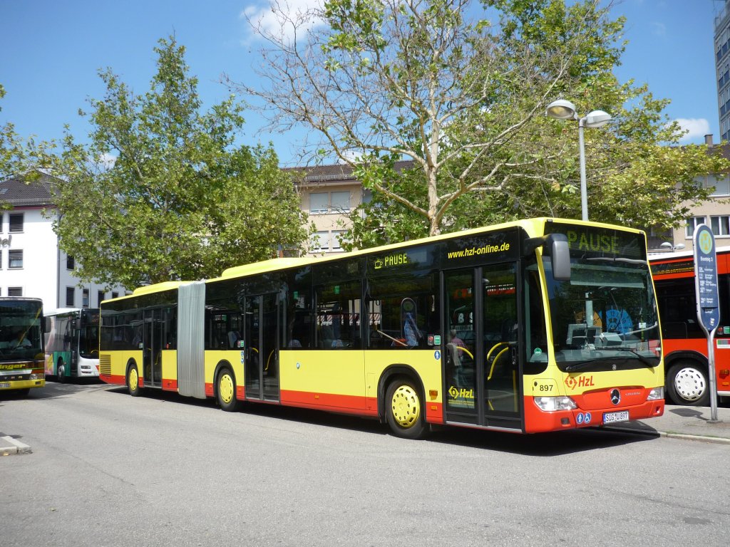HZL-Citaro-Gelenkbus macht Pause in Reutlingen am Bahnhof am 19.07.2010