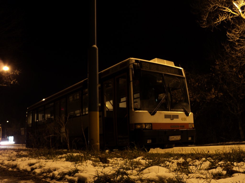 Ikarus 415, Linie 99, bus 4101, 18.01.2012 Bratislava Ovsiste