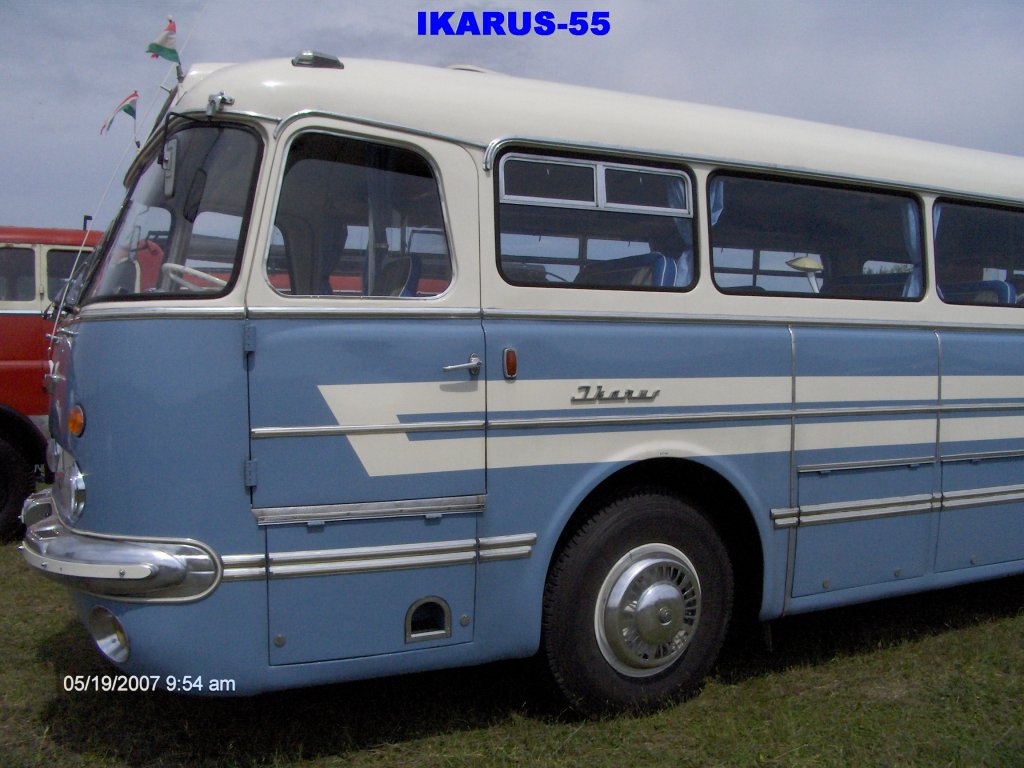 Ikarusz-55 autobus.Baujahr 196? Traktorok majlis 2007.05.19.Bokor magyarorszg