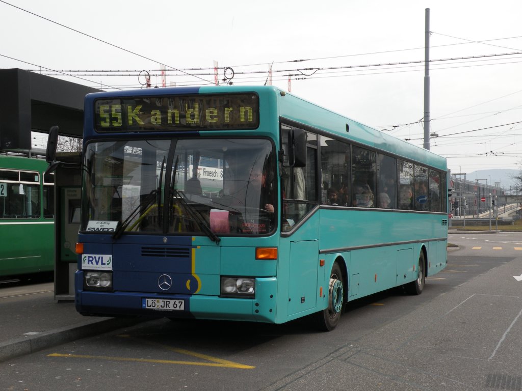 Imm Auftrag der SWEG fhrt  der Bus L JR 67 auf der Linie 55 nach Kandern. Die Aufnahme stammt vom 01.03.2009 am Badischen Bahnhof (Schweiz).