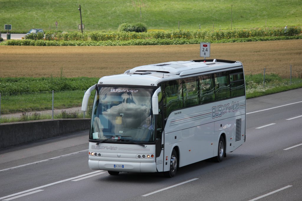 Irisbus de la maison BUSService photpgraphi le 07.07.2012 prs de Berne