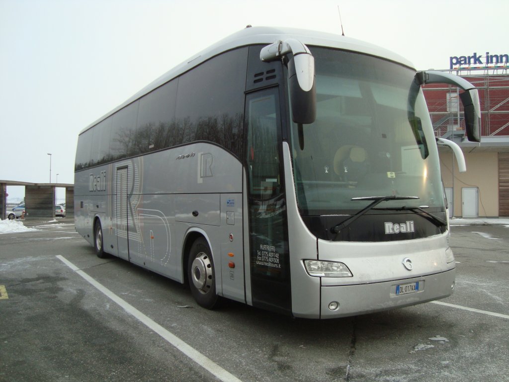 Irisbus Domino de l'entreprise REALI (Italie) photographi le 02.02.2012 sur l'aire d'autoroute de Payerne (Suisse)