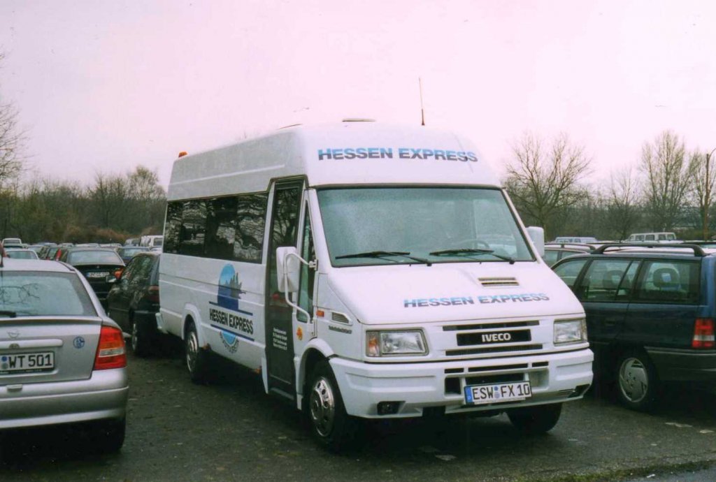 Iveco Turbodaily, aufgenommen im Mrz 2002 auf dem Parkplatz der Westfalenhallen in Dortmund.