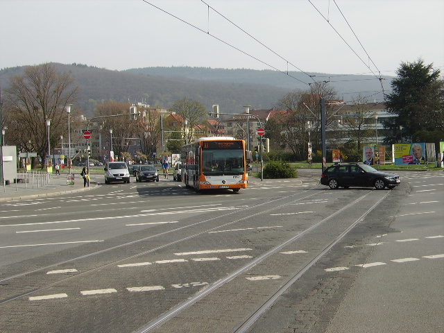 Jetzt kommt eine 4 fache Fotoserie eines RNV Citaro mit Stadtwerke Heidelberg Werbung am 25.03.11 in Heidelberg Hbf 