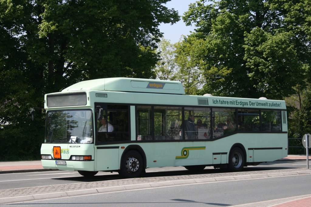 Jtte Reisen (OB AJ 1107) (Ex Stadtbus Arnstadt).
Aufgenommen in Oberhausen Sterkrade.
20.5.2010