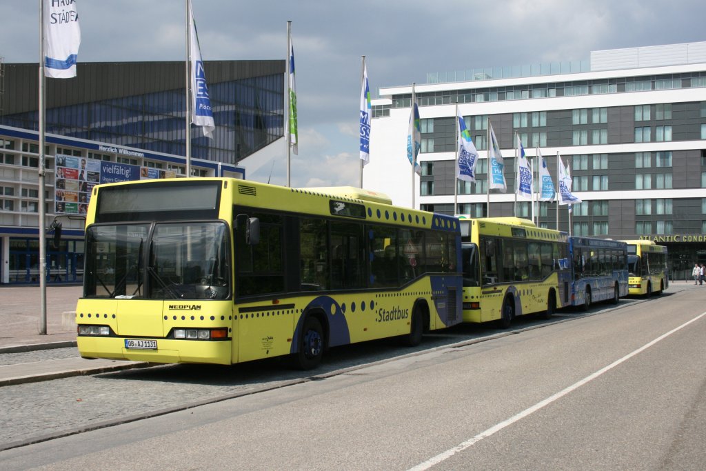 Jtte Reisen (OB AJ 1131) (Ex RVK Kln) steht hier vor der Grugahalle und wartet auf Fahrgste.
16.5.2010