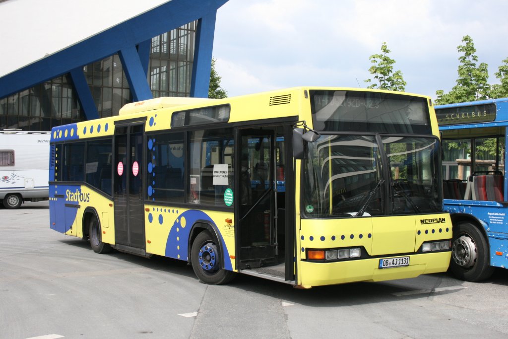 Jtte Reisen (OB AJ 1131) (Ex RVK Kln).
Aufgenommen vor der Grugahalle in Essen.
16.5.2010