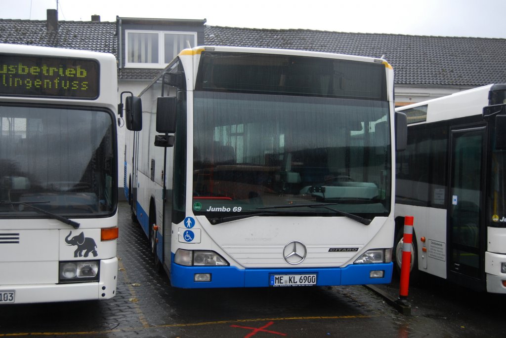 Jumbo 69, ein Mercedes O530 Citaro, vom Unternehmen Gerda Klingenfuß, aufgenommen am 27.02.2011 auf dem Betriebshof von Klingenfuß in Velbert.
