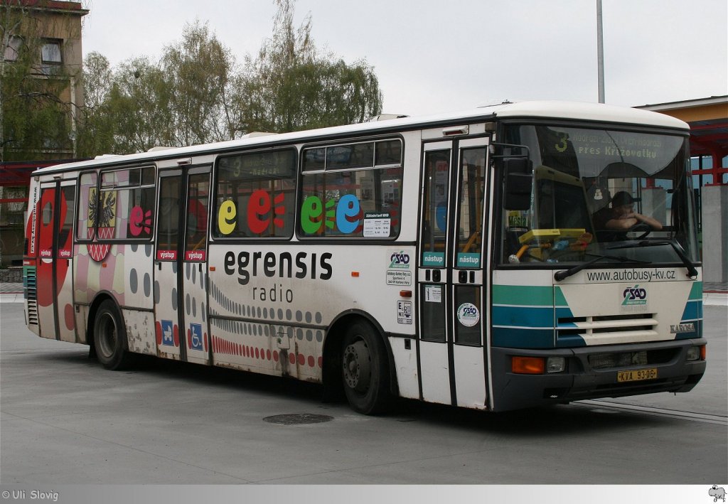 Karosa B932E  Autobusy Karlovy Vary / CSAD  mit Vollwerbung fr  Egrensis Radio . Aufgenommen am 1. Mai 2013 in Cheb (Eger).