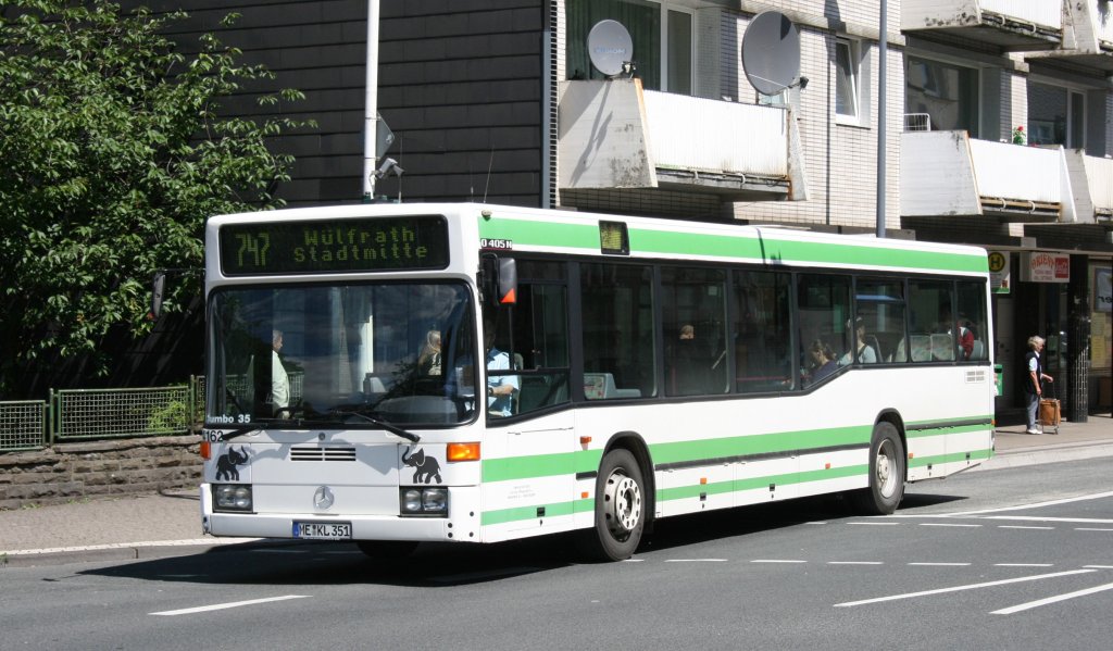 Klingenfu 4162 (ME KL 351).
Die Firma Klingenfu fuhr im Auftrag des BVR bis zum 31.7.2010 mehrere Linien in Velbert.
Velbert, 11.6.2010.