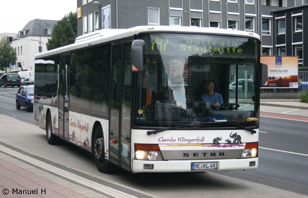 Klingenfu (ME KL 481).
Aufgenommen am Postamt in Velbert, 1.9.2010.