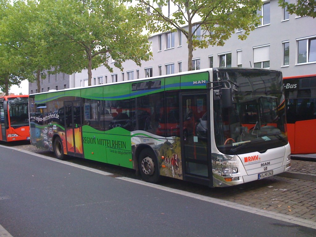 KO-MV 263 gehrt der RMV Koblenz. Der MAN N313 Lion's City macht Werbung fr  Region Mittelrhein . Aufgenommen am 23.August 2011 in Koblenz/Hauptbahnhof,