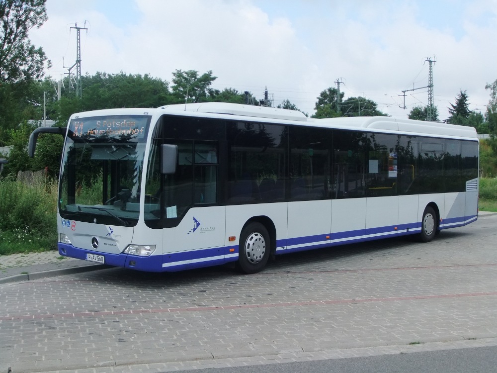 KOM 3560 als X1 am Regionalbahnhof Teltow.
Citaro O 530 LE M