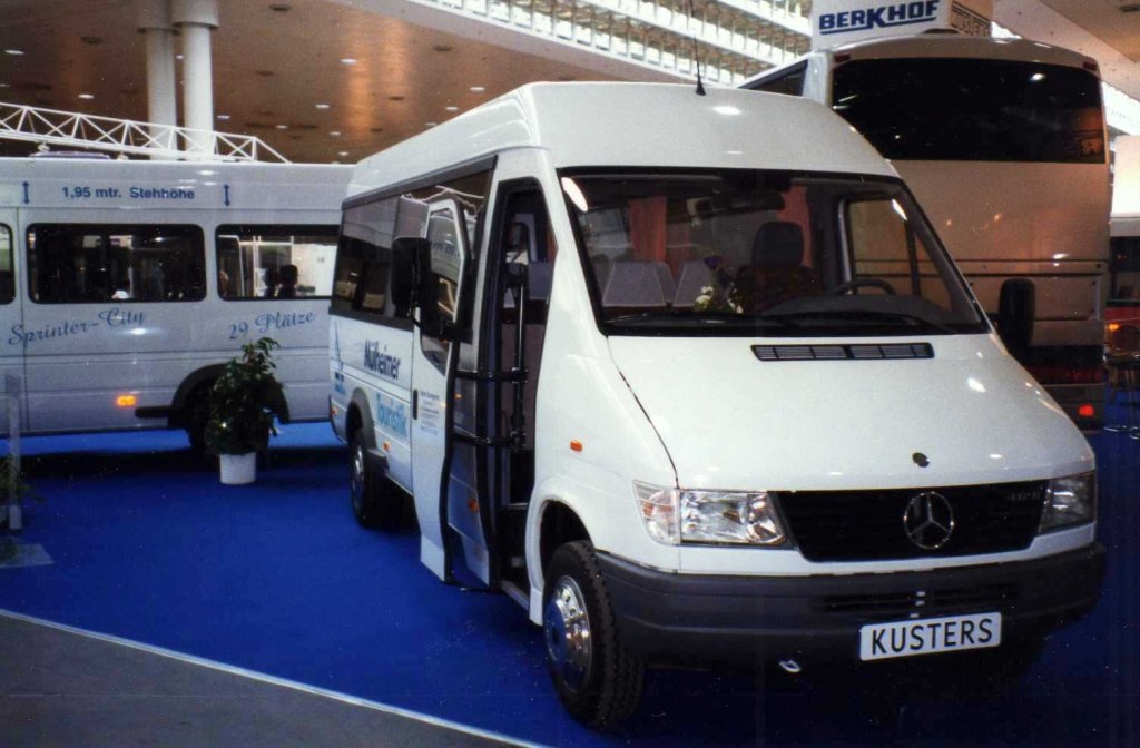 Kusters Mercedes Sprinter 412D, aufgenommen auf der IAA 1996 in Hannover.