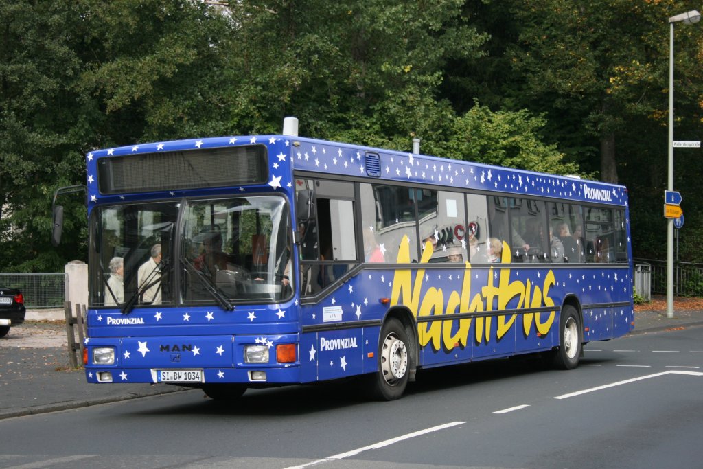 KVA (SI BW 1034) mit Werbung fr den Nachtbus Siegen.
Siegen, 18.9.2010.