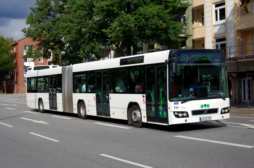 KVG 999 am 31.August 2010 auf dem SEV fr die S1 in Barmbek