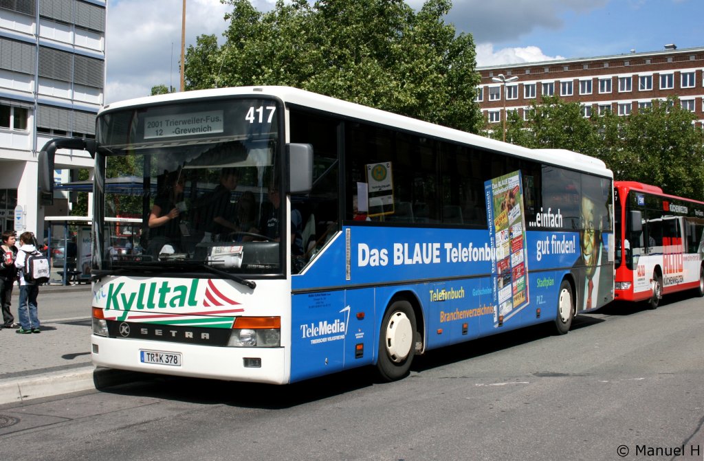 Kylltal 417 (TR K 378) wirbt fr das Blaue Telefonbuch.
Aufgenommen am HBF Trier, 18.8.2010. 