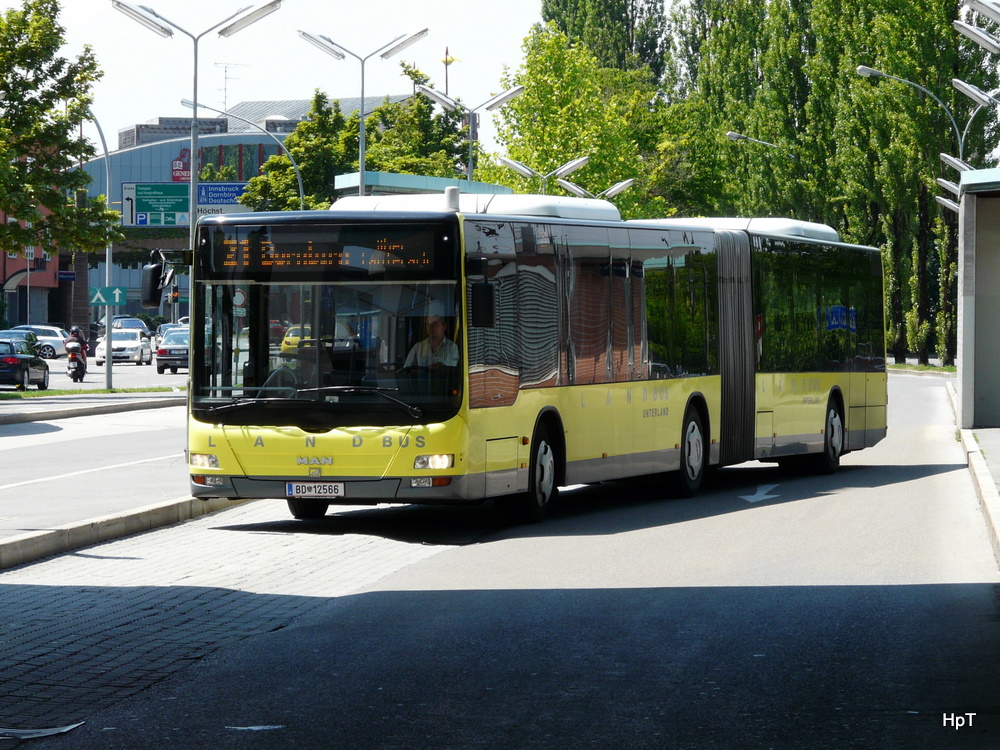 LandBus - MAN  BB 12566 in Bregenz bei den Bushaltestellen vor dem Bahnhof am 24.05.2011