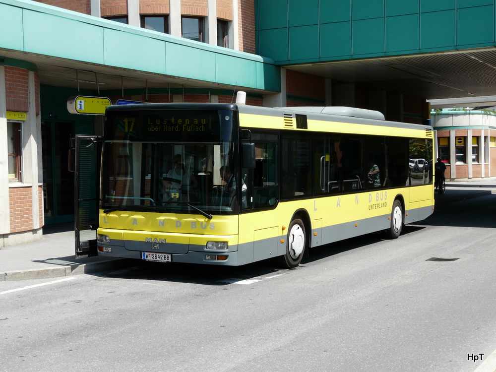 LandBus - MAN  W 3642 BB in Bregenz bei den Bushaltestellen vor dem Bahnhof am 24.05.2011