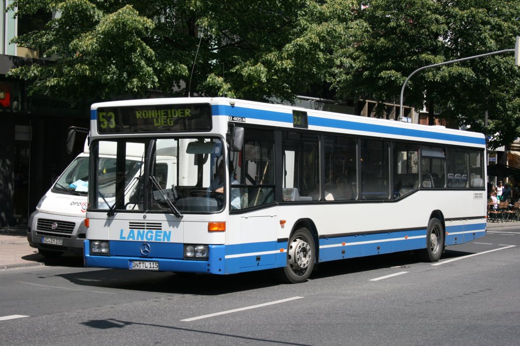 Langen Reisen (DN TL 115).
Aachen Theaterplatz, 4.6.2010.