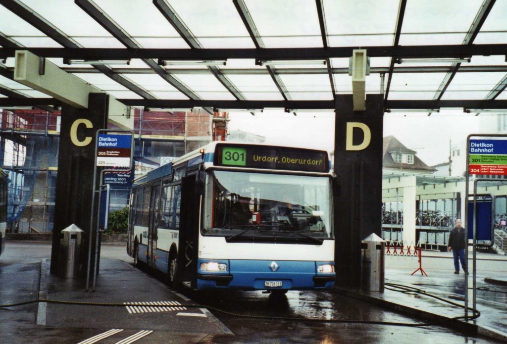 Limmat Bus, Dietikon Nr. 11/ZH 726'111 Renault (ex Hrzeler, Dietikon Nr. 37) am 14. April 2010 Dietikon, Bahnhof
