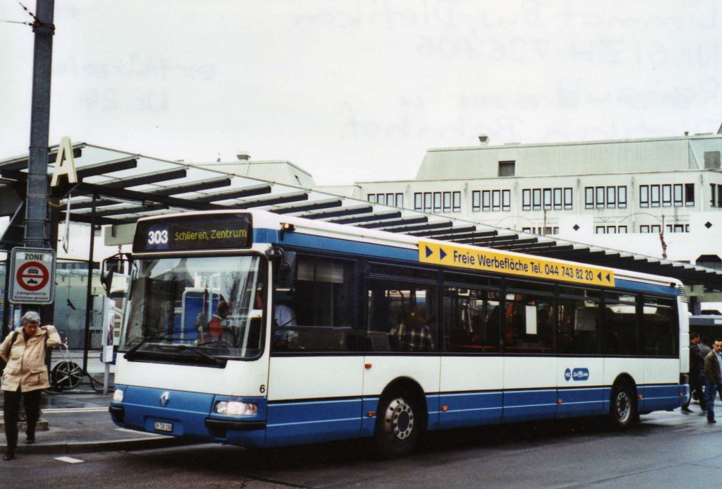 Limmat Bus, Dietikon Nr. 6/ZH 726'106 Renault (ex Hrzeler, Dietikon Nr. 24) am 14. April 2010 Dietikon, Bahnhof