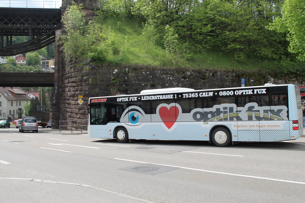 Linien Bus der Firma Rexer Reisen aus Calw mit Neuer Werbung vom Optik Fux am 10.05.2013.