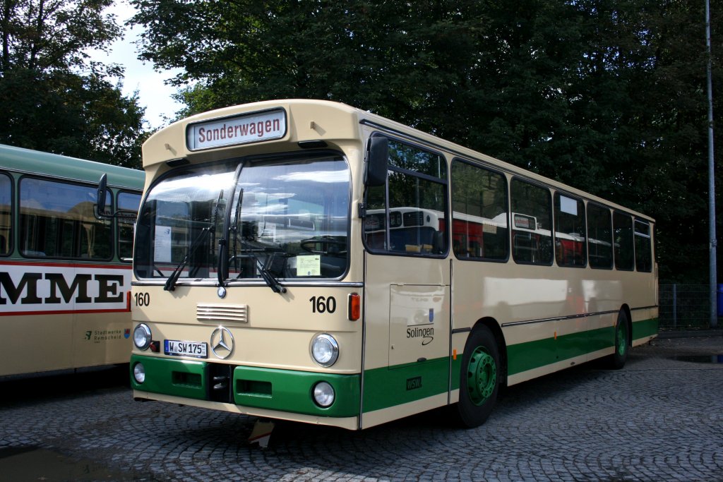 Linienbustreffen 25.9.2010 in Essen 
Mercedes Benz O 305 
160 (W SW 175)
VHAG/WSW Wuppertal 