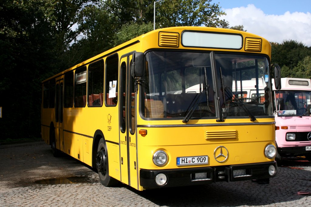 Linienbustreffen 25.9.2010 in Essen 
Mercedes Benz O 307 
Rizor (HI C 909)