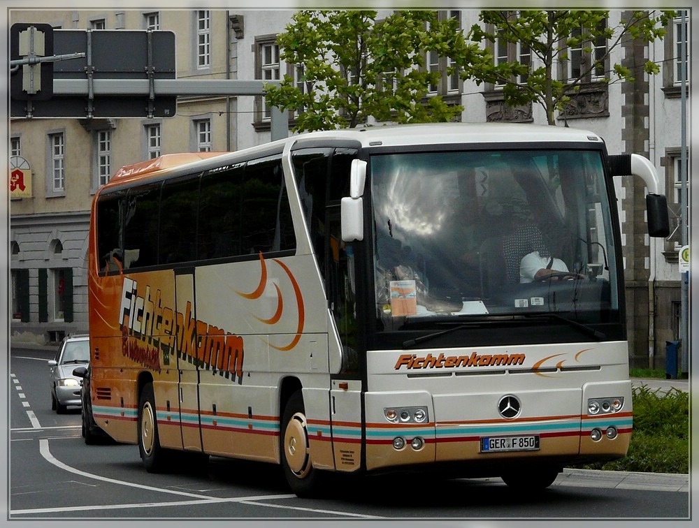 M-B Tourismo aufgenommen in Koblenz-Ehrenbreitstein am 24.06.2011.