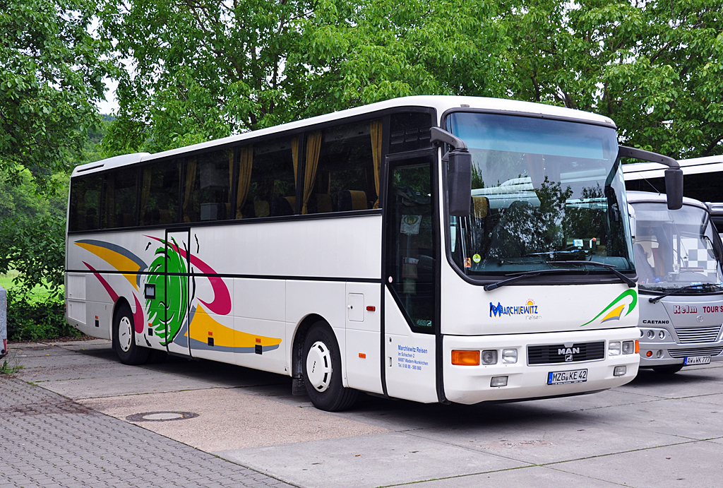 MAN 422  Marchiewitz Reisen  in Maria Laach - 21.06.2012