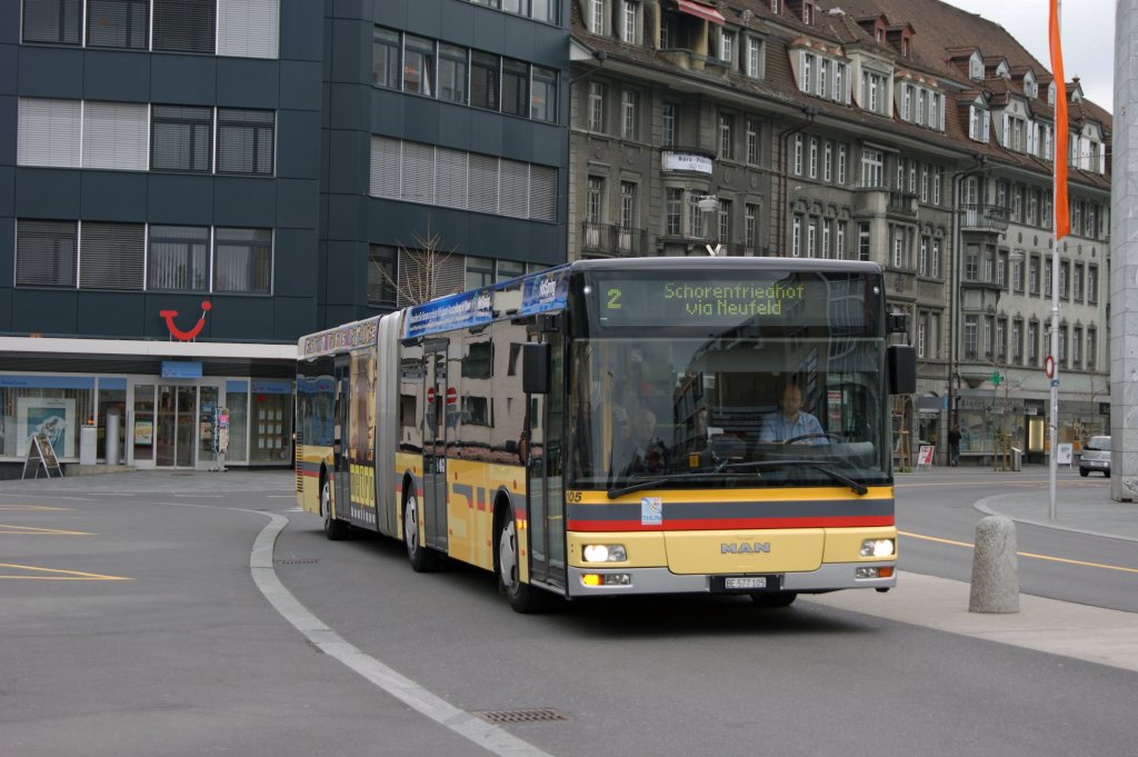 MAN Bus BE 577105 fhrt am Bahnhof Thun ein. Die Aufnahme stammt vom 12.04.2010.