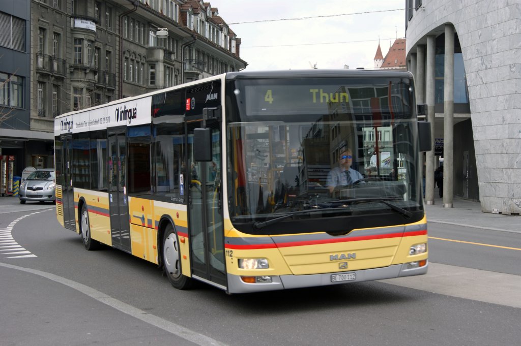 MAN Bus Be 700112 auf der Linie 4 am Bahnhof Thun. Die Aufnahme stammt vom 12.04.2010.