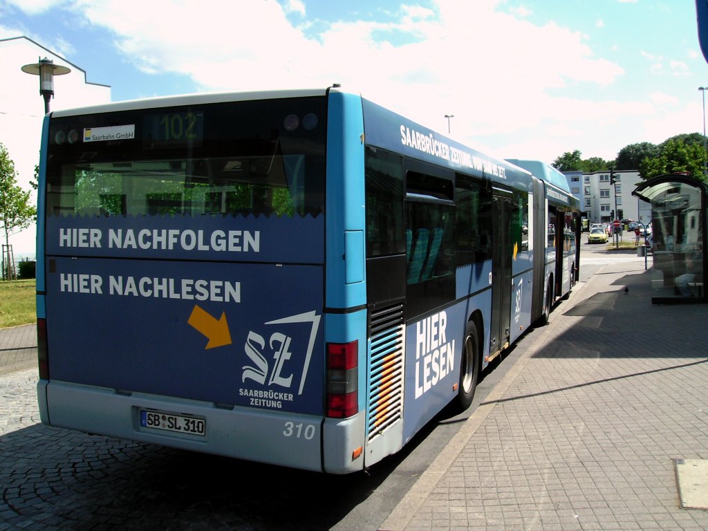 MAN Bus. Die Aufnahme des Foto war am 15.07.2010 in Saarbrcken Dudweiler auf dem Dudoplatz.