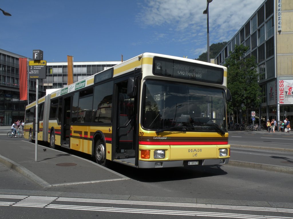 MAN Bus mit der Betriebsnummer 70 auf der Linie 2 am Bahnhof Thun. Die Aufnahme stammt vom 04.08.2012.
