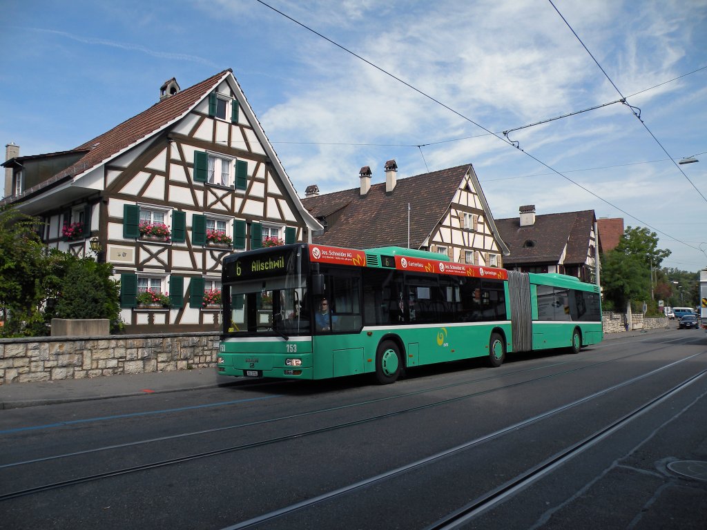 MAN Bus mit der Betriebsnummer 753 auf der Linie 6 bei der Endhaltestelle Allschwil. Die Aufnahme entstand am 23.09.2010.