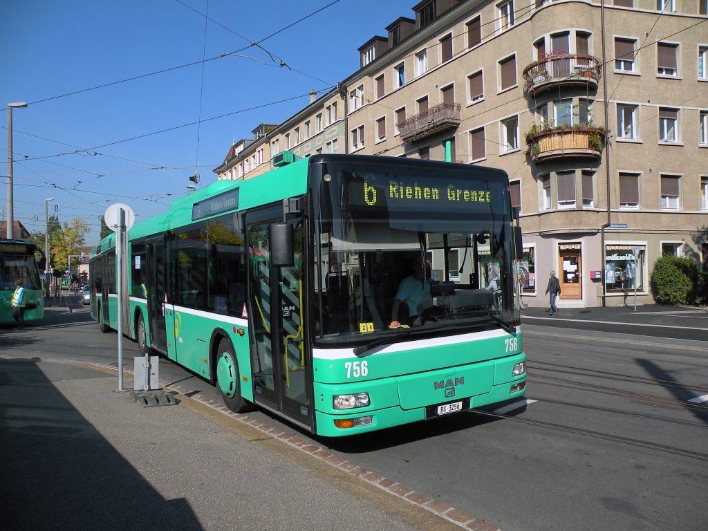 MAN Bus mit der Betriebsnummer 756 auf der Linie 6 bei der Haltestelle Morgartenring. Die Aufnahme entstand am 22.09.2010.