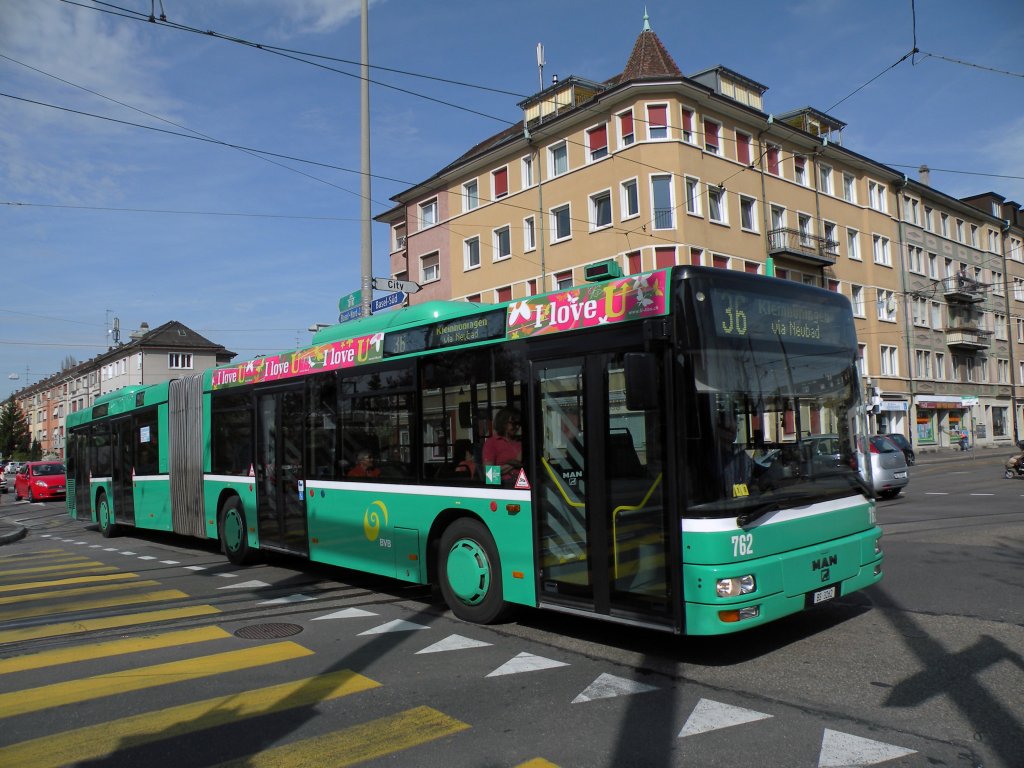 MAN Bus mit der Betriebsnummer 762 am Morgartenring auf der Linie 36. Die Aufnahme stammt vom 03.04.2011.