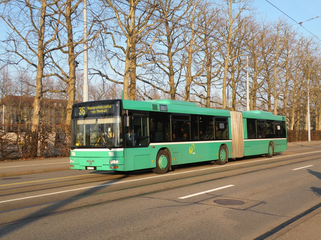 MAN Bus mit der Betriebsnummer 765 auf der Linie 36 fhrt zur Haltestelle Zoo Dorenbach. Die Aufnahme stammt vom 28.02.2012.